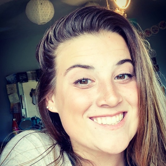 Meet your Posher, Hanna - Picture 1 of 1